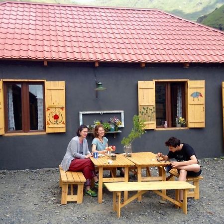 Hotel Sno House Kazbegi Esterno foto